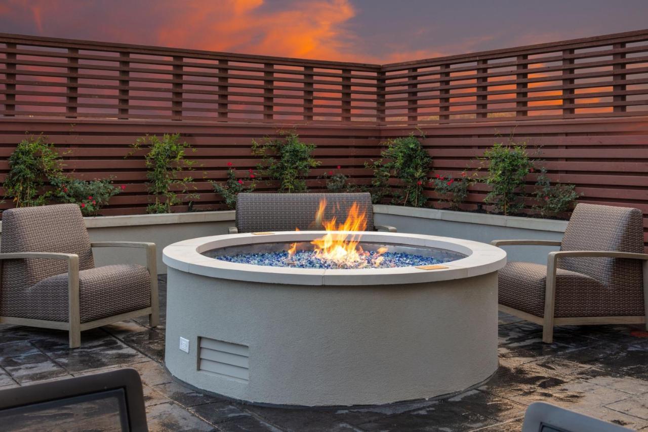 Hotel Courtyard By Marriott Conway Esterno foto